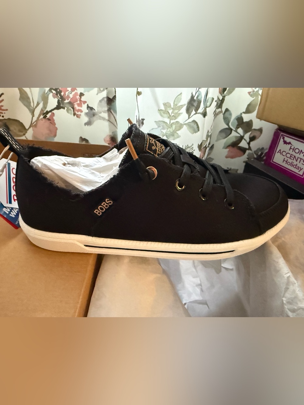 NWT Skechers BOBS Black Canvas Low-Top Sneaker with White Midsole